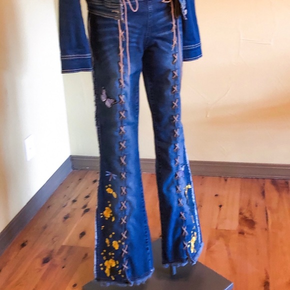 Med Old Navy jacket and Size 7 bellbottoms. - Picture 3 of 5